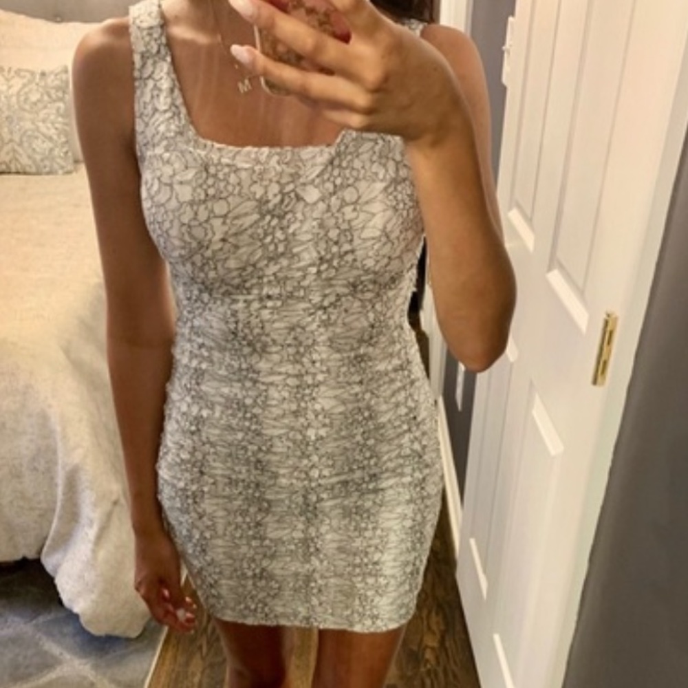 NWT Express White Lace Dress BodyCon Dress Size 2 White & Black Lace - Picture 3 of 10